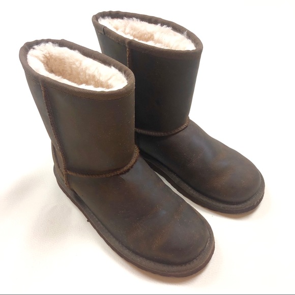 UGG Shoes - UGG Classic Brown Leather Short Shearling Boots